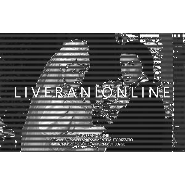 RETROSPETTIVA PIA GIANCARO ATTRICE NELLA FOTO PIA GIANCARO CON SANDRO QUASIMODO SUL SET DEL “IL ROMANZO DI UN GIOVANE POVERO“ NELL\'ANNO 1974 AG ALDO LIVERANI SAS