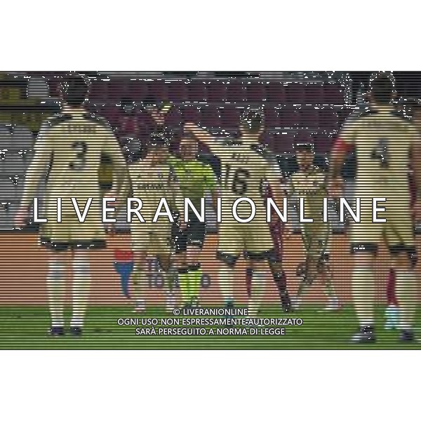 GriffoniE/LMedia - AS Cittadella vs AC Pisa - Italian Football Championship League BKT 2021/2022 07 November 2021 - Stadio Pier Cesare Tombolato, Cittadella (PD), Italy Photo showing: Pietro Beruatto (Pisa) cautioned by the referee of the match Francesco Meraviglia @GriffoniE/LMedia/ AG ALDO LIVERANI SAS