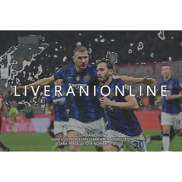 esultanza Inter dopo il gol dell\'1 a 0 Hakan Calhanoglu con Edin Dzeko Milan vs Inter Campionato Serie A TIM - 12a giornata Milano 07-11-2021 Stadio Giuseppe Meazza - San Siro foto Roberto Garavaglia/ag. Aldo Liverani sas / AG ALDO LIVERANI SAS
