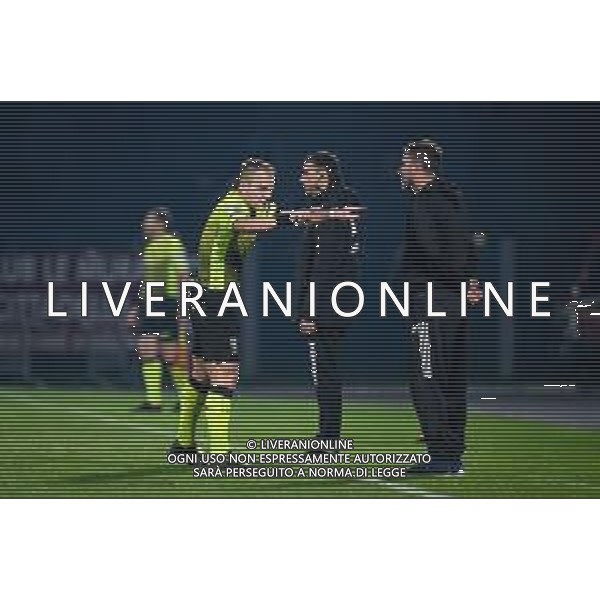 GriffoniE/LMedia - AS Cittadella vs AC Pisa - Italian Football Championship League BKT 2021/2022 07 November 2021 - Stadio Pier Cesare Tombolato, Cittadella (PD), Italy Photo showing: The referee of the match Francesco Meraviglia talks to Luca D\'Angelo (Head coach Pisa) @GriffoniE/LMedia/ AG ALDO LIVERANI SAS