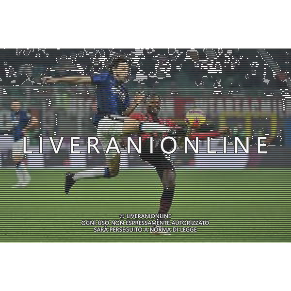 Matteo Darmian (Inter) e Rafael Leao (Milan) Milan vs Inter Campionato Serie A TIM - 12a giornata Milano 07-11-2021 Stadio Giuseppe Meazza - San Siro foto Roberto Garavaglia/ag. Aldo Liverani sas / AG ALDO LIVERANI SAS