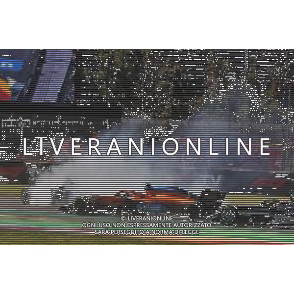 Valtteri Bottas (FIN) Mercedes AMG F1 W12 spins after being hit by Daniel Ricciardo (AUS) McLaren MCL35M at the start of the race. 07.11.2021. Formula 1 World Championship, Rd 18, Mexican Grand Prix, Mexico City, Mexico, Race Day. - www.xpbimages.com, EMail: requests@xpbimages.com © Copyright: Batchelor / XPB Images/ AG ALDO LIVERANI SAS - ITALY ONLY EDITORIAL USE ONLY