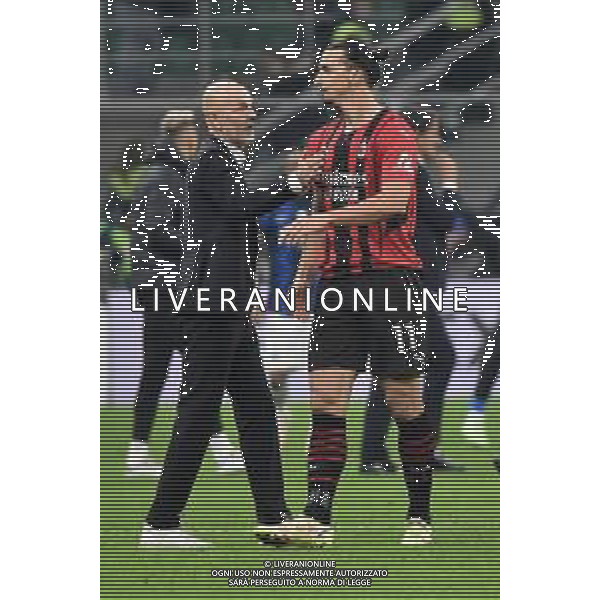 Stefano Pioli allenatore Milan SX e Zlatan Ibrahimovic (Milan) DX Milan vs Inter Campionato Serie A TIM - 12a giornata Milano 07-11-2021 Stadio Giuseppe Meazza - San Siro foto Roberto Garavaglia/ag. Aldo Liverani sas / AG ALDO LIVERANI SAS