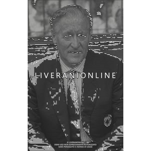 RETROSPETTIVA NILS LIEDHOLM ALLENATORE NELLA FOTO NILS LIEDHOLM ALLENATORE MILAN NELL\'ANNO 1986  AG ALDO LIVERANI SAS 