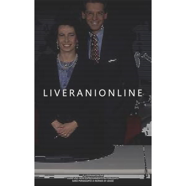 RETROSPETTIVA CESARA BUONAMICI GIORNALISTA NELLA FOTO CESARA BUONAMICI GIORNALISTA TELEVISIVA DELLE RETI MEDIASET CON ALESSANDRO CECCHI PAONE AG ALDO LIVERANI SAS