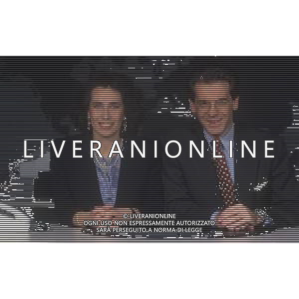 RETROSPETTIVA CESARA BUONAMICI GIORNALISTA NELLA FOTO CESARA BUONAMICI GIORNALISTA TELEVISIVA DELLE RETI MEDIASET CON ALESSANDRO CECCHI PAONE AG ALDO LIVERANI SAS