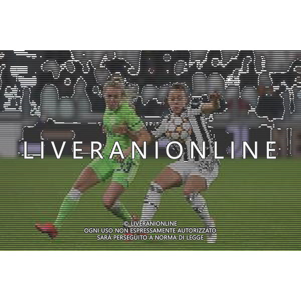 Torino 09.11.2021 Stadio Allianz Stadium ©Manuela Viganti/Agenzia Aldo Liverani Juventus vs Wolfsburg Champions League Women\'s 2021/2022 Nella foto: lisa boattin e turid knaak ©VIGANTI/AGENZIA ALDO LIVERANI SAS