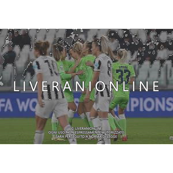 Torino 09.11.2021 Stadio Allianz Stadium ©Manuela Viganti/Agenzia Aldo Liverani Juventus vs Wolfsburg Champions League Women\'s 2021/2022 Nella foto: esultanza del wolfsburg dopo il gol di lena lattwein ©VIGANTI/AGENZIA ALDO LIVERANI SAS