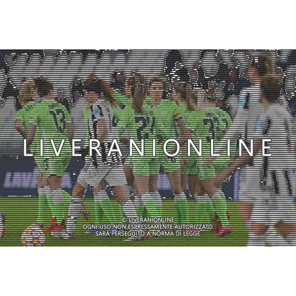 Torino 09.11.2021 Stadio Allianz Stadium ©Manuela Viganti/Agenzia Aldo Liverani Juventus vs Wolfsburg Champions League Women\'s 2021/2022 Nella foto: esultanza del wolfsburg dopo il gol di lena lattwein ©VIGANTI/AGENZIA ALDO LIVERANI SAS