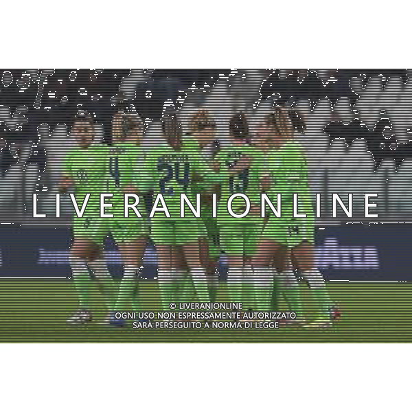 Torino 09.11.2021 Stadio Allianz Stadium ©Manuela Viganti/Agenzia Aldo Liverani Juventus vs Wolfsburg Champions League Women\'s 2021/2022 Nella foto: esultanza del wolfsburg dopo il gol di lena lattwein ©VIGANTI/AGENZIA ALDO LIVERANI SAS