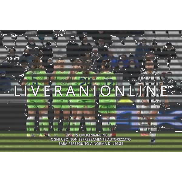 Torino 09.11.2021 Stadio Allianz Stadium ©Manuela Viganti/Agenzia Aldo Liverani Juventus vs Wolfsburg Champions League Women\'s 2021/2022 Nella foto: esultanza del wolfsburg dopo il gol di tabea wasmuth ©VIGANTI/AGENZIA ALDO LIVERANI SAS