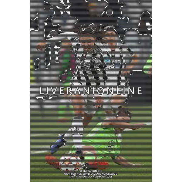 Torino 09.11.2021 Stadio Allianz Stadium ©Manuela Viganti/Agenzia Aldo Liverani Juventus vs Wolfsburg Champions League Women\'s 2021/2022 Nella foto: agnese bonfantinie felicitas rauch ©VIGANTI/AGENZIA ALDO LIVERANI SAS