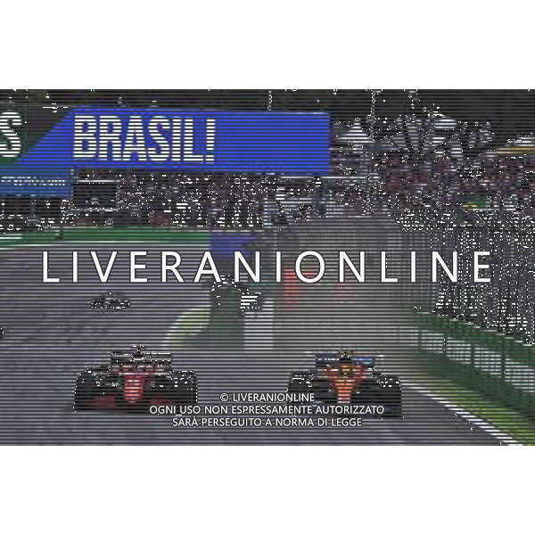 Charles Leclerc (MON) Ferrari SF-21 and Lando Norris (GBR) McLaren MCL35M battle for position. 13.11.2021. Formula 1 World Championship, Rd 19, Brazilian Grand Prix, Sao Paulo, Brazil, Sprint Race Day. - www.xpbimages.com, EMail: requests@xpbimages.com © Copyright: Batchelor / XPB Images/AGENZIA ALDO LIVERANI SAS - ITALY ONLY EDITORIAL USE ONLY