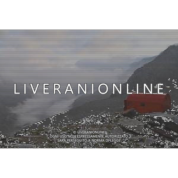 ¬© TVRG Parco Gran Paradiso nella foto nuvole basse in Valnontey e sulla DX il bivacco Borghi Cogne (AO) 08-09-2021 Alta Valnontey nel Parco Nazionale del Gran Paradiso foto Roberto Garavaglia/agenzia Aldo Liverani/AGENZIA ALDO LIVERANI SAS