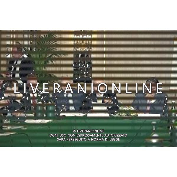 RIUNIONE DEI DIRIGENTI SUPERLEGA CALCIO, HOTEL PALACE MILANO 14 OTTOBRE 1998 NELLA FOTO KARL-HEINZ RUMMENIGGE BAYERN MONACO, ROBERTO BETTEGA JUVENTUS, ADRIANO GALLIANI MILAN, LORENZO SANZ REAL MADRID ©ARCHIVIO/AGENZIA ALDO LIVERANI SAS