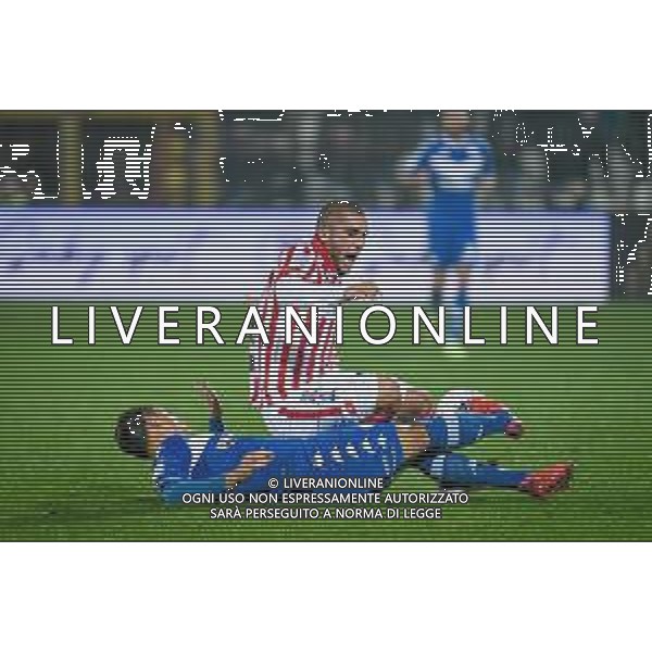 GriffoniE/LMedia - LR Vicenza vs Brescia Calcio - Italian Football Championship League BKT 2021/2022 20 November 2021 - Stadio Romeo Menti, Vicenza, Italy Photo showing: Foul of Ales Mateju (Brescia) on Nicola Dalmonte (Vicenza) @GriffoniE/LMedia/AGENZIA ALDO LIVERANI SAS