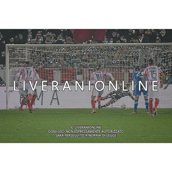 GriffoniE/LMedia - LR Vicenza vs Brescia Calcio - Italian Football Championship League BKT 2021/2022 20 November 2021 - Stadio Romeo Menti, Vicenza, Italy Photo showing: Jesse Joronen (Brescia) saves a goal on penalty kick @GriffoniE/LMedia/AGENZIA ALDO LIVERANI SAS