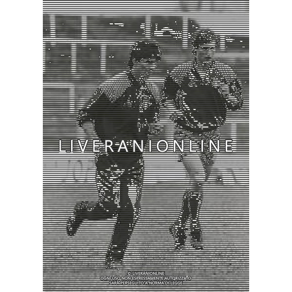 RETROSPETTIVA PAOLO ROSSI CALCIATORE NELLA FOTO PAOLO ROSSI CON DANIELE MASSARO IN ALLENAMENTO CON LA NAZIONALE ITALIANA AG ALDO LIVERANI SAS