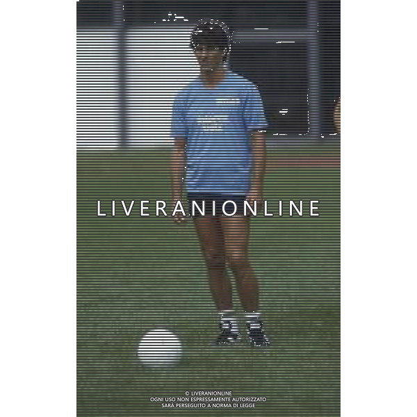 RETROSPETTIVA PAOLO ROSSI CALCIATORE NELLA FOTO PAOLO ROSSI IN ALLENAMENTO CON IL MILAN AG ALDO LIVERANI SAS