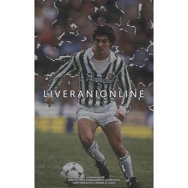 RETROSPETTIVA PAOLO ROSSI CALCIATORE NELLA FOTO PAOLO ROSSI CON LA MAGLIA DELLA JUVENTUS AG ALDO LIVERANI SAS