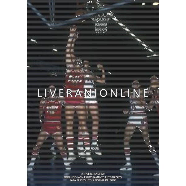 RETROSPETTIVA CHARLES JEROME KUPEC BASKET NELLA FOTO CHARLES JEROME KUPEC CON LA MAGLIA DELLA BILLY MILANO BASKET AG ALDO LIVERANI SAS