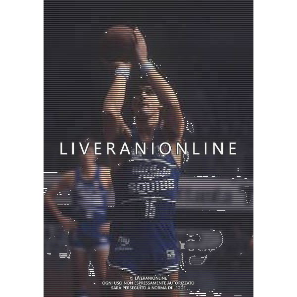 RETROSPETTIVA CHARLES JEROME KUPEC BASKET NELLA FOTO CHARLES JEROME KUPEC CON LA MAGLIA DELL\'ULTRA RAPIDA SQUIBB CANTU\' NELL\'ANNO 1981-1982 AG ALDO LIVERANI SAS