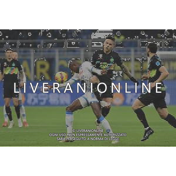 Victor Osimhen (Napoli) e Lautaro Martinerz (Inter) Inter vs Napoli Campionato Serie A TIM - 13a giornata Milano 21-11-2021 Stadio Giuseppe Meazza - San Siro foto Roberto Garavaglia/ag. Aldo Liverani sas / AGENZIA ALDO LIVERANI SAS