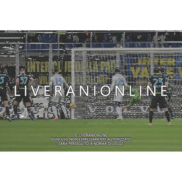 David Ospina (Napoli) respinge il colpo di testa di Ivan Perisic (Inter) oltre la linea e l\'arbitro concede il gol Inter vs Napoli Campionato Serie A TIM - 13a giornata Milano 21-11-2021 Stadio Giuseppe Meazza - San Siro foto Roberto Garavaglia/ag. Aldo Liverani sas / AGENZIA ALDO LIVERANI SAS