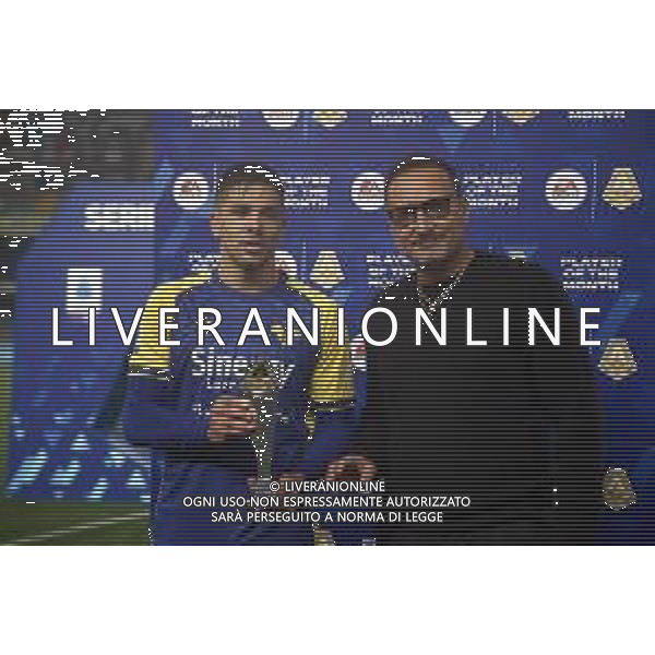 HELLAS VERONA - EMPOLI CAMPIONATO CALCIO SERIE A TIM 22.11.2021 NELLA FOTO PREMIAZIONE DI GIOVANNI SIMEONE, \'EA SPORTS PLAYER OF THE MONTH\' DI OTTOBRE 2021 ©SANTANDREA/AGENZIA ALDO LIVERANI SAS