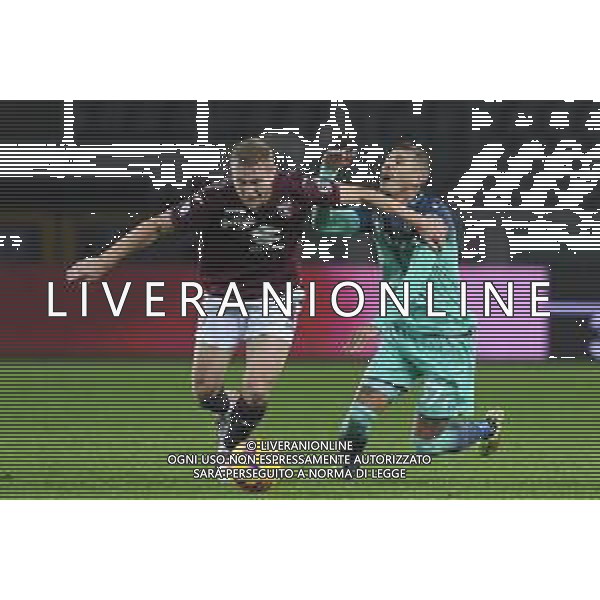 Torino 22.11.2021 Stadio Grande Torino Torino vs Udinese Campionato Serie A 2021/2022 ©Manuela Viganti/Agenzia Aldo Liverani Nella foto: tommaso pobega e roberto pereyra ©VIGANTI/AGENZIA ALDO LIVERANI SAS