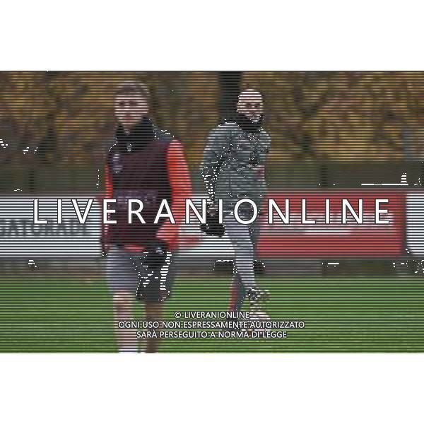 ¬© TVRG allenamento Milan nella foto l\'allenatore Stefano Pioli Carnago (VA) 23-11-2021 Centro sportivo Milanello Allenamento del Milan in preparazione della gara contro l\'Atletico Madrid valevole per la 5a giornata del gruppo B della fase a gironi della UEFA Champions League foto Roberto Garavaglia/ag. Aldo Liverani sas/AGENZIA ALDO LIVERANI SAS