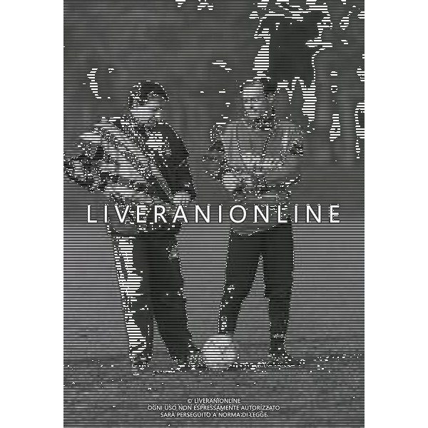 RETROSPETTIVA SALVATORE SCHILLACI CALCIATORE NELLA FOTO SALVATORE SCHILLACI CON L\'ALLENATORE GIAMPIERO MARINI AD APPIANO GENTILE NELL\'ANNO 1993-1994 AG ALDO LIVERANI SAS