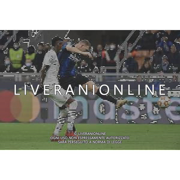 occasione da gol per Edin Dzeko (Inter) Inter vs Shakhtar Donetsk UEFA Champions League fase a gironi 5a giornata - gruppo D Milano 24-11-2021 Stadio Giuseppe Meazza - San Siro foto Roberto Garavaglia/ag. Aldo Liverani sas /AGENZIA ALDO LIVERANI SAS