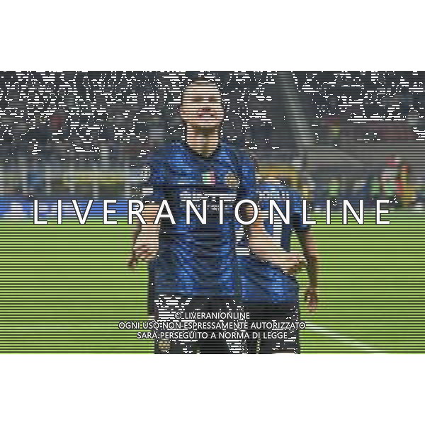 Edin Dzeko (Inter) esulta dopo il gol dell\'1 a 0 Inter vs Shakhtar Donetsk UEFA Champions League fase a gironi 5a giornata - gruppo D Milano 24-11-2021 Stadio Giuseppe Meazza - San Siro foto Roberto Garavaglia/ag. Aldo Liverani sas /AGENZIA ALDO LIVERANI SAS