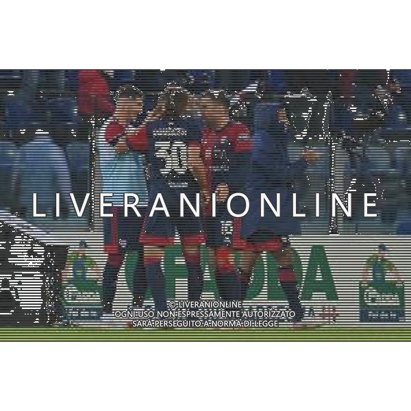 26-11-2021. Cagliari Calcio - U.S. Salernitana. 14° giornata Serie A calcio 2021-2022. Italia, Sardegna, Cagliari, Stadio Unipol Domus. Salvatore Moi/Aldo Liverani s.a.s. Nella foto: gol ed esultanza Cagliari in casa cotro Salernitana. Segna: Leonardo Pavoletti Cagliari ©MOI/AGENZIA ALDO LIVERANI SAS