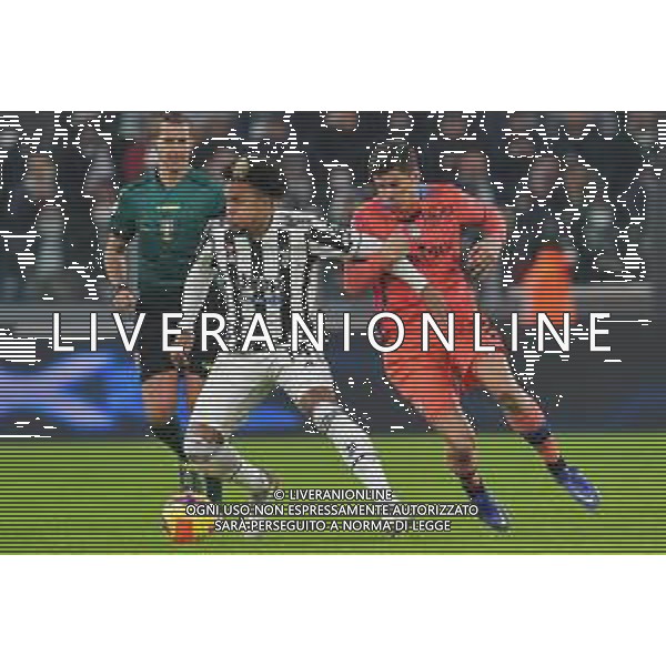 Torino 27.11.2021 Stadio Allianz Stadium ©Alessandro Falzone/Agenzia Aldo Liverani Juventus vs Atalanta Serie A Tim 2021/2022 Nella foto : WESTON MCKENNIE- MARTEN DE ROON ©FALZONE/AGENZIA ALDO LIVERANI SAS