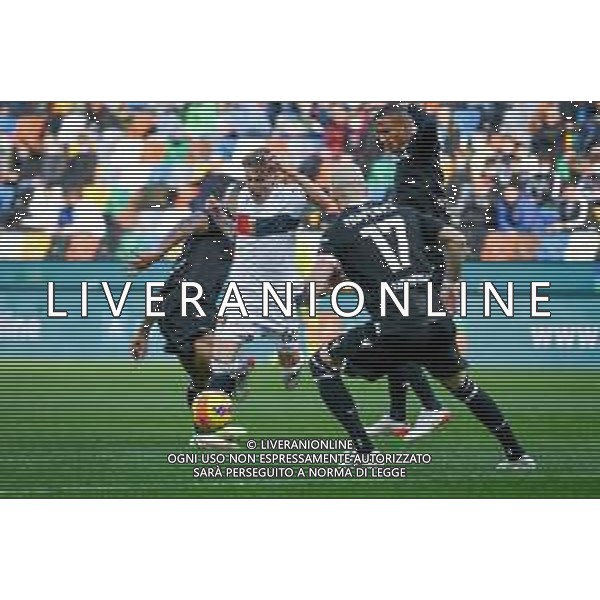 GriffoniE/LMedia - Udinese Calcio vs Genoa CFC - italian soccer Serie A match 2021/2022 28 November 2021 - Friuli - Dacia Arena stadium, Udine, Italy Photo showing: Foul of Walace Souza Silva (Udinese) on Nicolo\' Rovella (Genoa) @GriffoniE/LMedia AG ALDO LIVERANI SAS