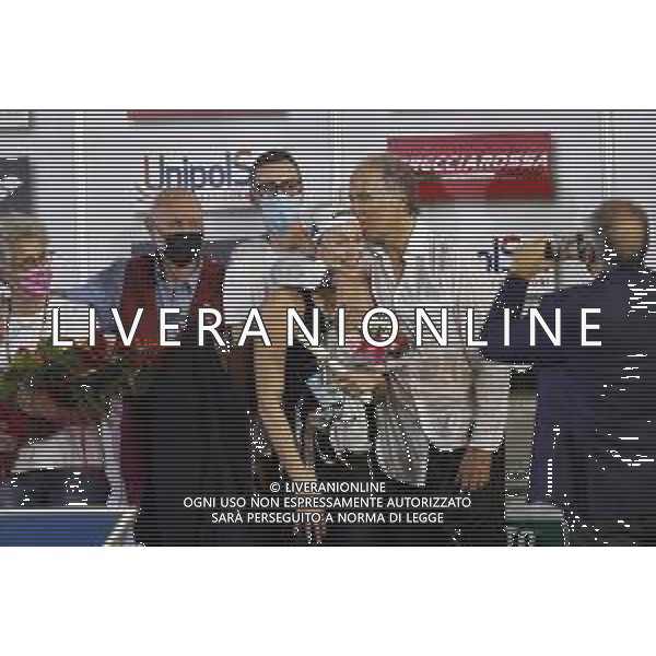 Nuoto Riccione 30/11/2021- Campionato Italiano Assoluto Frecciacciarossa in vasca da 25 metri nella foto: festeggiamenti finali per FEDERICA PELLEGRINI dopo l\'annuncio del suo ritiro con giovanni malago\' ©Claudio Zamagni/Agenzia Aldo Liverani /AGENZIA ALDO LIVERANI SAS