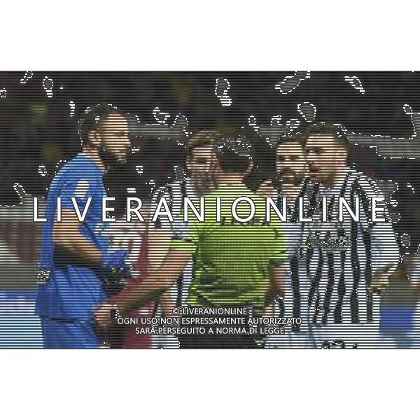 REGGINA - ASCOLI CAMPIONATO CALCIO SERIE BKT 30.11.2021 NELLA FOTO PROTESTE DEI GIOCATORI DELL\'ASCOLI CON L\'ARBITRO ©ROSITO/AGENZIA ALDO LIVERANI SAS