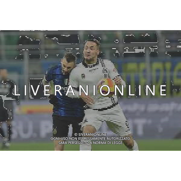 Marcelo Brozovic (Inter) e Rey Manaj (Spezia) Inter vs Spezia Campionato Serie A TIM - 15a giornata Milano 01-12-2021 Stadio Giuseppe Meazza - San Siro foto Roberto Garavaglia/ag. Aldo Liverani sas /AGENZIA ALDO LIVERANI SAS