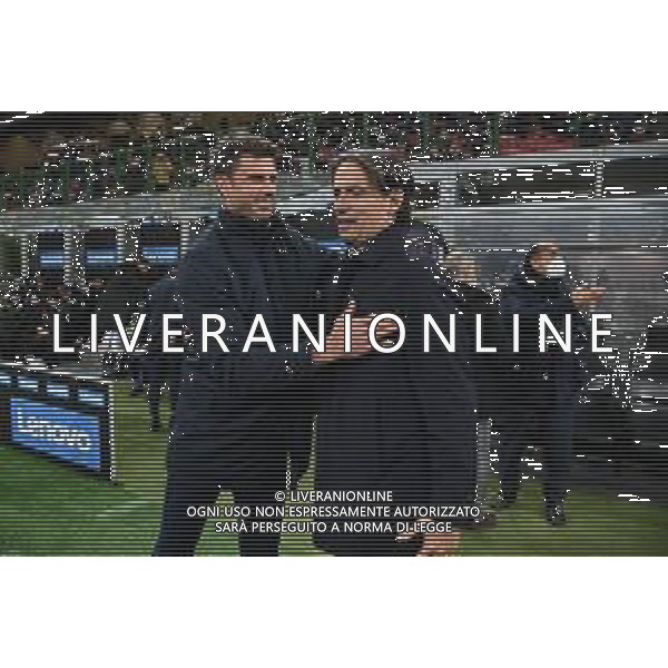 Thiago Motta allenatore Spezia SX e Simone Inzaghi allenatore Inter DX Inter vs Spezia Campionato Serie A TIM - 15a giornata Milano 01-12-2021 Stadio Giuseppe Meazza - San Siro foto Roberto Garavaglia/ag. Aldo Liverani sas /AGENZIA ALDO LIVERANI SAS