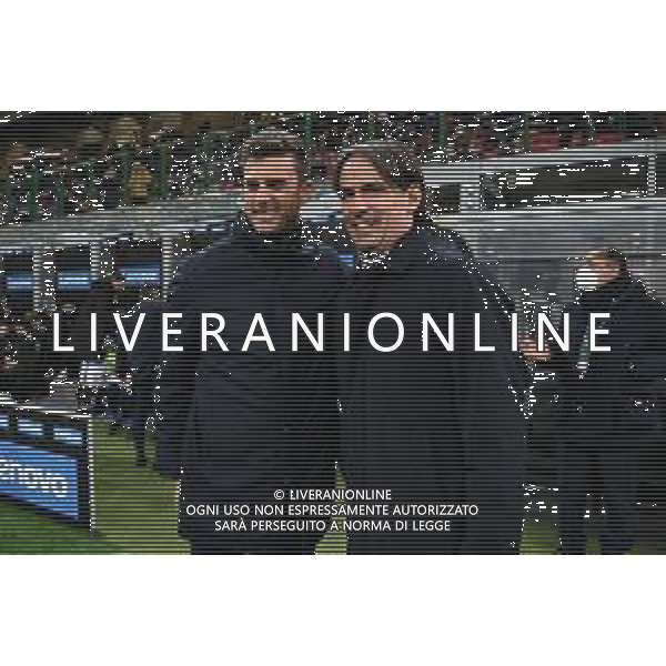 Thiago Motta allenatore Spezia SX e Simone Inzaghi allenatore Inter DX Inter vs Spezia Campionato Serie A TIM - 15a giornata Milano 01-12-2021 Stadio Giuseppe Meazza - San Siro foto Roberto Garavaglia/ag. Aldo Liverani sas /AGENZIA ALDO LIVERANI SAS