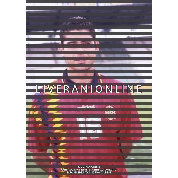RETROSPETTIVA FERNANDO HIERRO CALCIATORE NELLA FOTO FERNANDO HIERRO CON LA MAGLIA DELLA NAZIONALE DELLA SPAGNA AG ALDO LIVERANI SAS