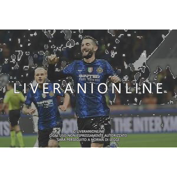 Roberto Gagliardini (Inter) esulta dopo il gol dell\'1 a 0 Inter vs Spezia Campionato Serie A TIM - 15a giornata Milano 01-12-2021 Stadio Giuseppe Meazza - San Siro foto Roberto Garavaglia/ag. Aldo Liverani sas /AGENZIA ALDO LIVERANI SAS