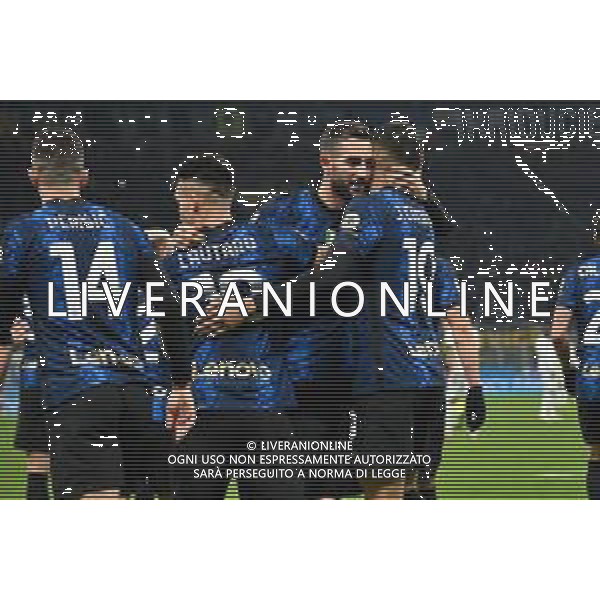 esultanza Inter dopo il gol dell\'1 a 0 Roberto Gagliardini Inter vs Spezia Campionato Serie A TIM - 15a giornata Milano 01-12-2021 Stadio Giuseppe Meazza - San Siro foto Roberto Garavaglia/ag. Aldo Liverani sas /AGENZIA ALDO LIVERANI SAS