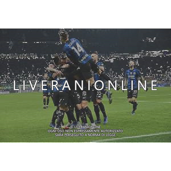 esultanza Inter dopo il gol dell\'1 a 0 Roberto Gagliardini Inter vs Spezia Campionato Serie A TIM - 15a giornata Milano 01-12-2021 Stadio Giuseppe Meazza - San Siro foto Roberto Garavaglia/ag. Aldo Liverani sas /AGENZIA ALDO LIVERANI SAS