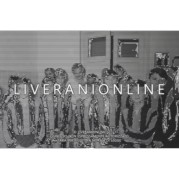 IL CALCIATORE ALESSANDRO MAZZOLA CON I RAGAZZI DELLE GIOVANILI DELL\'INTER NEL 1977 ©Archivio Giovanni Liverani/AGENZIA ALDO LIVERANI SAS
