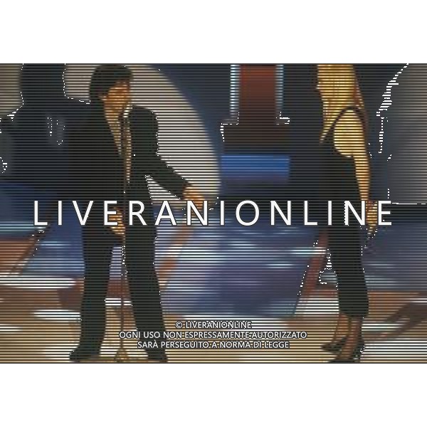 RETROSPETTIVA FAUSTO LEALI CANTANTE NELLA FOTO FAUSTO LEALI NELL\'ANNO 1989 VINCE IL FESTIVAL DI SANREMO CON ANNA OXA AG ALDO LIVERANI SAS