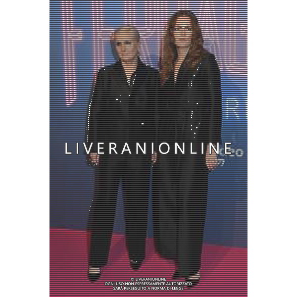 ¬© TVRG Photocall The Ferragnez nella foto Maria Grazia Chiuri stilista SX e la figlia Rachele Regini DX Milano 02-12-2021 Photocall presso il cinema Odeon di via Santa Radegonda per la premiere di The Ferragnez - La Serie il docu-reality con protagonisti Chiara Ferragni e Fedez foto Roberto Garavaglia/ag. Aldo Liverani sas/AGENZIA ALDO LIVERANI SAS