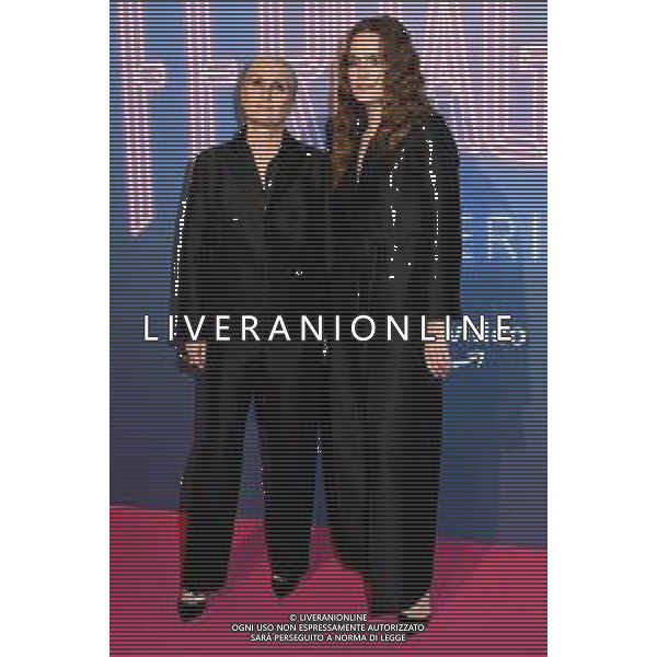 © TVRG Photocall The Ferragnez nella foto Maria Grazia Chiuri stilista SX e la figlia Rachele Regini DX Milano 02-12-2021 Photocall presso il cinema Odeon di via Santa Radegonda per la premiere di The Ferragnez - La Serie il docu-reality con protagonisti Chiara Ferragni e Fedez foto Roberto Garavaglia/ag. Aldo Liverani sas/AGENZIA ALDO LIVERANI SAS
